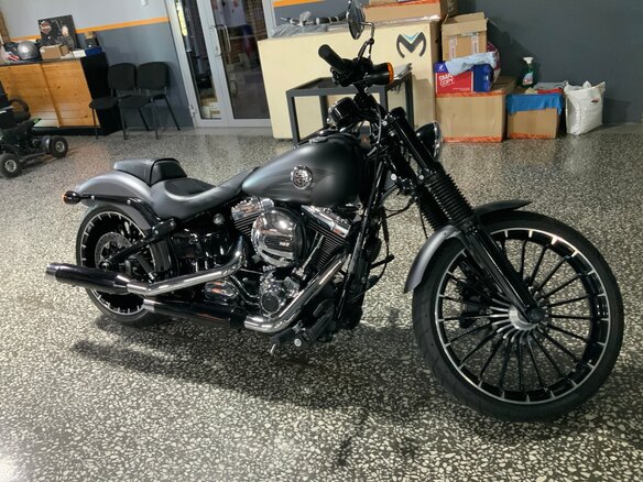 2016 Harley-Davidson Breakout, чёрный, 2359999 рублей