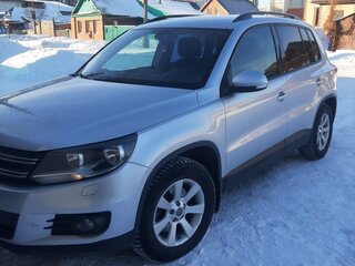 2013 Volkswagen Tiguan I Рестайлинг, серебристый, 1250000 рублей, вид 1