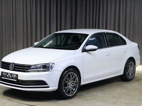 2016 Volkswagen Jetta VI Рестайлинг, белый, 999000 рублей, вид 1
