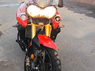 2011 Triumph Tiger 800, красный, 590000 рублей, вид 4