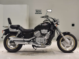 1996 Honda Magna, чёрный, 460000 рублей, вид 1