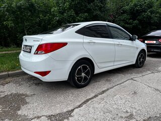 2014 Hyundai Solaris I Рестайлинг, белый, 830000 рублей, вид 3