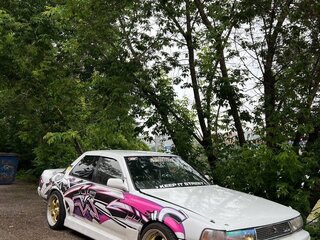 1989 Toyota Cresta III (X80), белый, 850000 рублей, вид 1