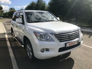 2011 Lexus LX 570 III, белый, 5500000 рублей, вид 3