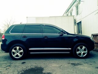 2006 Volkswagen Touareg I, чёрный, 1010000 рублей, вид 1