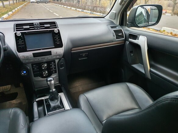 2017 Toyota Land Cruiser Prado 150 Series Рестайлинг 2, чёрный - вид 14
