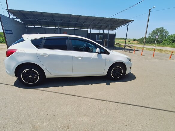 2012 Opel Astra J, белый, 830000 рублей - вид 2