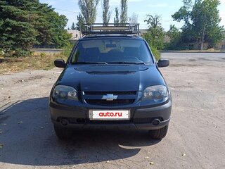 2011 Chevrolet Niva I Рестайлинг, чёрный, 550000 рублей, вид 1