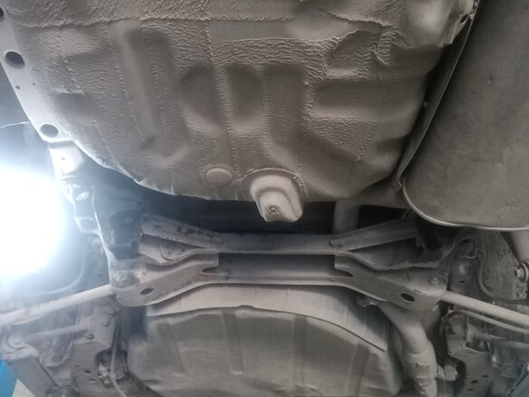 2004 Mitsubishi Diamante II, серый, 585000 рублей - вид 38