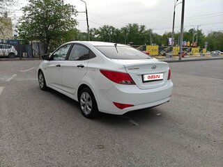 2016 Hyundai Solaris I Рестайлинг, белый, 690000 рублей, вид 5