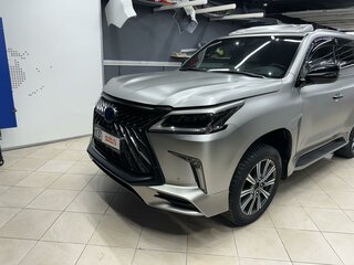 2020 Lexus LX 570 III Рестайлинг 2, серый, 11500000 рублей, вид 3