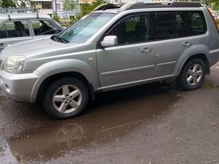 2005 Nissan X-Trail I Рестайлинг, серебристый, 660000 рублей, вид 3