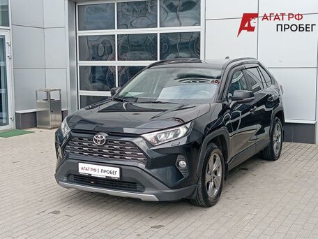 2020 Toyota RAV4 V (XA50), чёрный, 2250000 рублей, вид 3