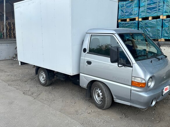 2012 Hyundai Porter, серебристый, 700000 рублей