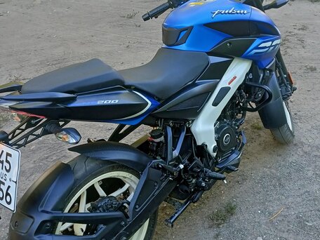 2021 Bajaj Pulsar NS 200, синий, 285000 рублей, вид 1