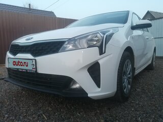 2021 Kia Rio IV Рестайлинг, белый, 1400000 рублей, вид 1