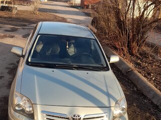 2008 Toyota Avensis II Рестайлинг, серебристый, 920000 рублей, вид 1