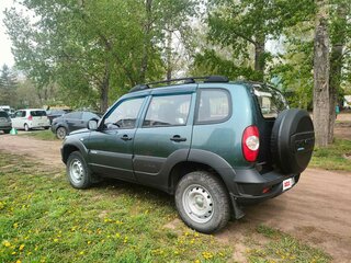 2015 Chevrolet Niva I Рестайлинг, зелёный, 650000 рублей, вид 5