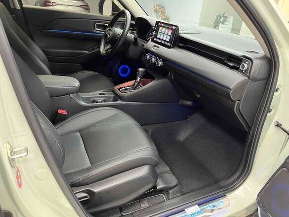 2022 Honda Vezel II, зелёный, 2090000 рублей - вид 3