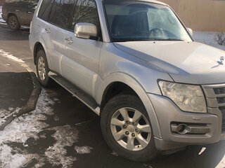 2016 Mitsubishi Pajero IV Рестайлинг 2, серебристый, 1700000 рублей, вид 1