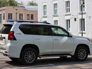 2020 Toyota Land Cruiser Prado 150 Series Рестайлинг 3, белый, 6650000 рублей, вид 3