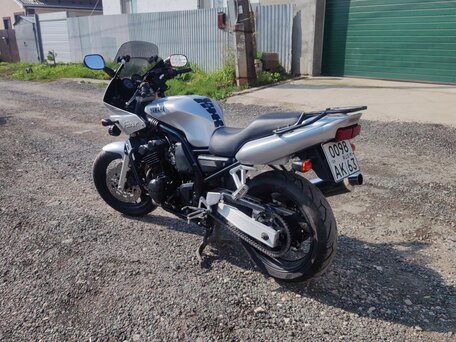 2000 Yamaha FZS600 Fazer, серебристый, 305000 рублей, вид 2