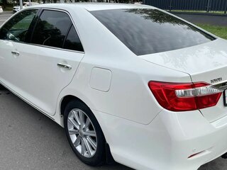2014 Toyota Camry VII (XV50), белый, 2100000 рублей, вид 2