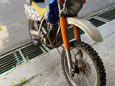 1996 Suzuki Djebel 250, синий, 265000 рублей, вид 1
