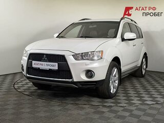 2011 Mitsubishi Outlander II Рестайлинг, белый, 950000 рублей, вид 1