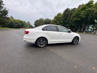 2015 Volkswagen Jetta VI Рестайлинг, белый, 1100000 рублей, вид 3