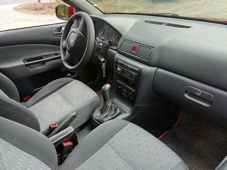 2010 Skoda Octavia I (A4) Рестайлинг, красный, 440000 рублей, вид 5