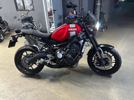 2018 Yamaha XSR900, красный, 725000 рублей, вид 2