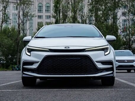 2022 Toyota Corolla Sporty XII (E210), белый, 1700000 рублей, вид 5