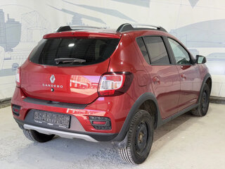 2021 Renault Sandero Stepway II Рестайлинг, красный, 1185000 рублей, вид 5