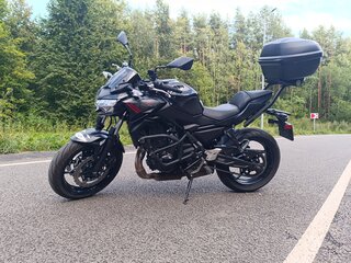 2021 Kawasaki Z 650, чёрный, 770000 рублей, вид 4