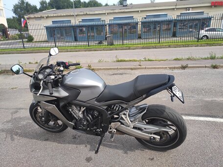 2015 Honda CBR 650F, серый, 525000 рублей, вид 3
