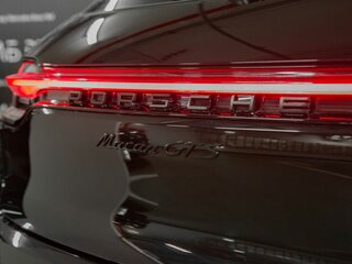2021 Porsche Macan GTS I Рестайлинг, чёрный, 6500000 рублей, вид 5