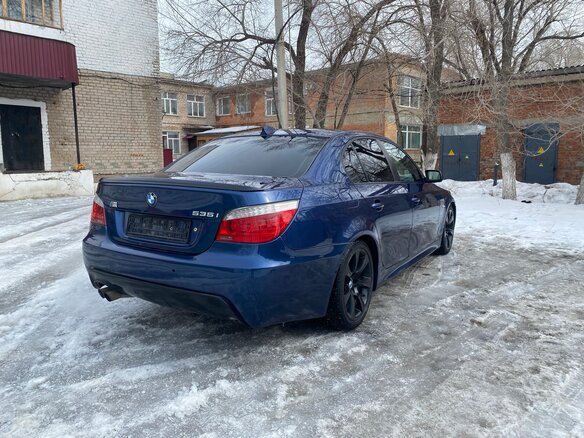 2007 BMW 5 серии 535i V (E60/E61) Рестайлинг, синий, 820000 рублей - вид 9