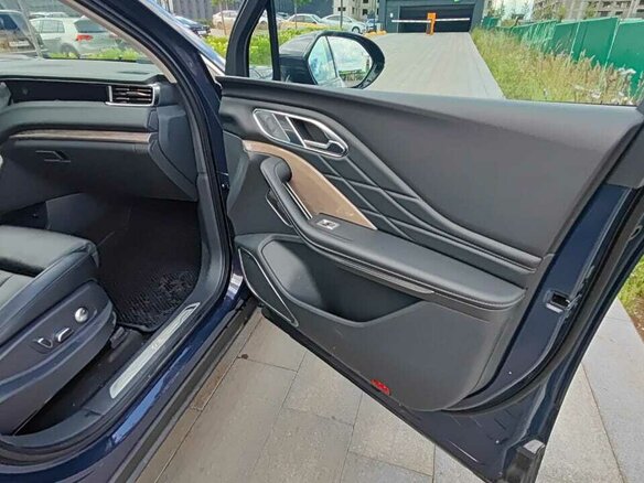 2025 Hongqi HS7 II, коричневый, 4190000 рублей - вид 13