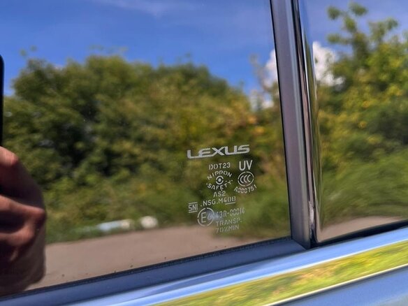 2020 Lexus ES 250 VII, серый, 4550000 рублей - вид 16
