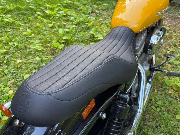 2013 Harley-Davidson Sportster 883, жёлтый, 580000 рублей - вид 3