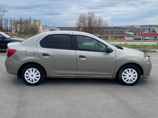2015 Renault Logan II, бежевый, 550000 рублей, вид 2