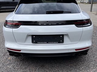 2018 Porsche Panamera GTS Sport Turismo II, белый, 10500000 рублей, вид 4