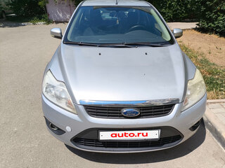 2011 Ford Focus II Рестайлинг, серебристый, 600000 рублей, вид 1