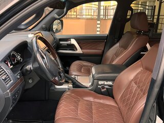 2017 Toyota Land Cruiser 200 Series Рестайлинг 2, чёрный, 7150000 рублей, вид 5