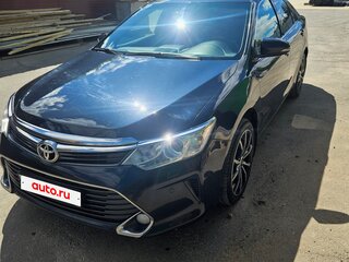 2015 Toyota Camry VII (XV50) Рестайлинг, серый, 1890000 рублей, вид 5