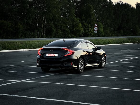 2019 Honda Civic X, чёрный, 1750000 рублей - вид 3