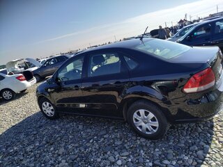 2013 Volkswagen Polo V, чёрный, 1100000 рублей, вид 2