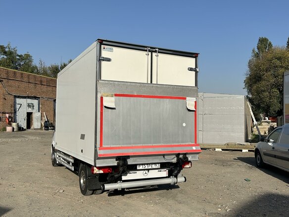 2011 Mercedes-Benz Sprinter, белый, 4500000 рублей - вид 3