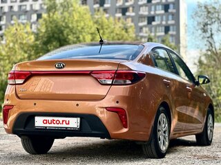 2017 Kia Rio IV, оранжевый, 1300000 рублей, вид 2